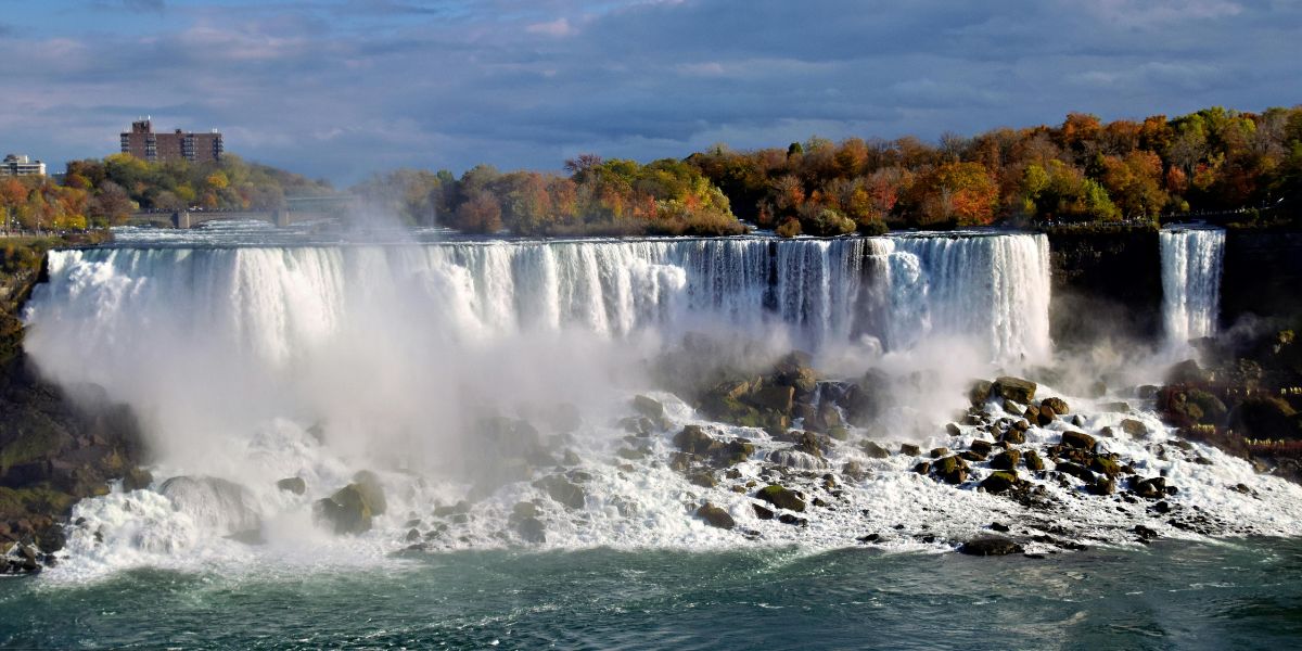 Why a Guided Niagara Falls Tour Is the Best Way to Enjoy the Experience